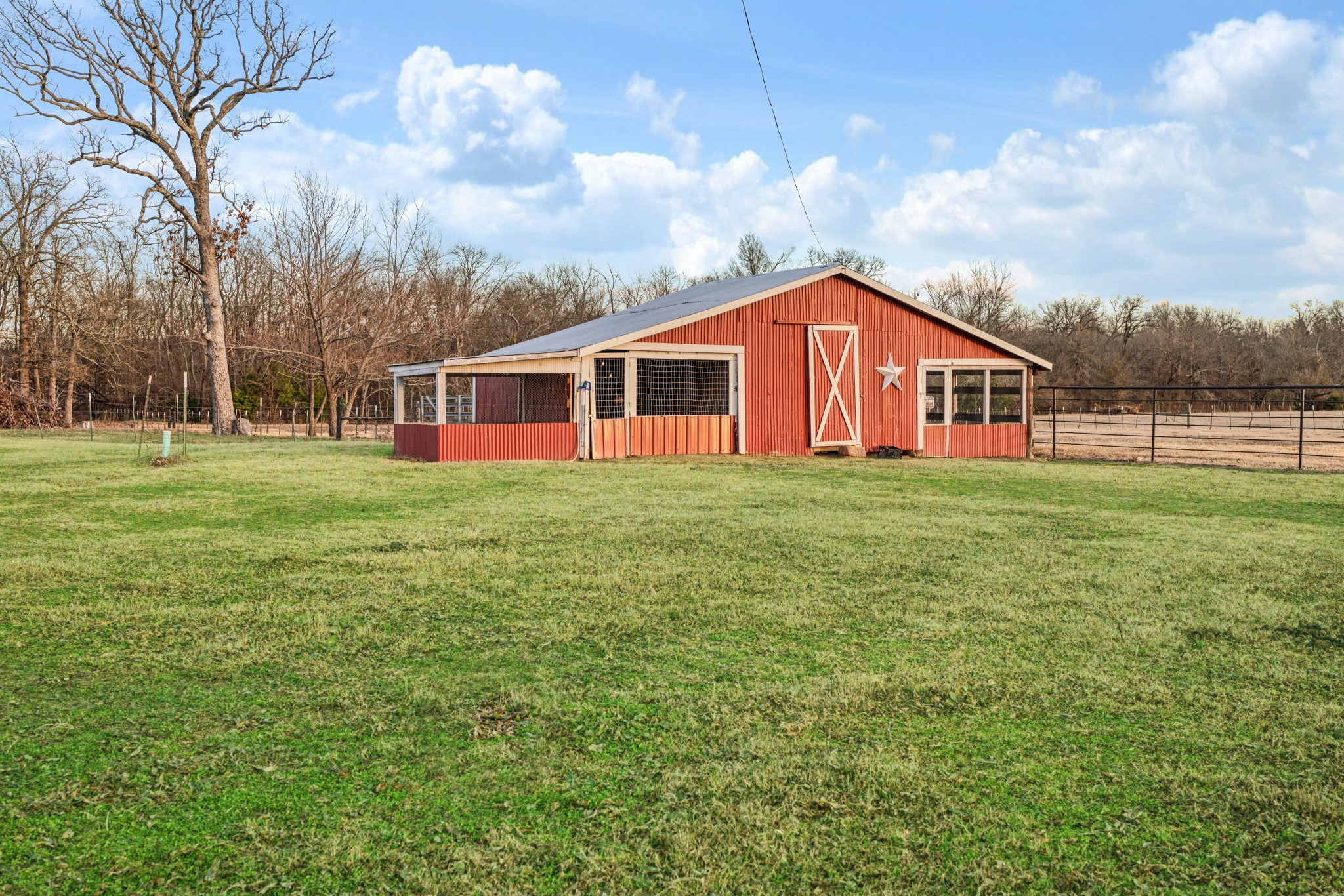 9216 Farm Road 195