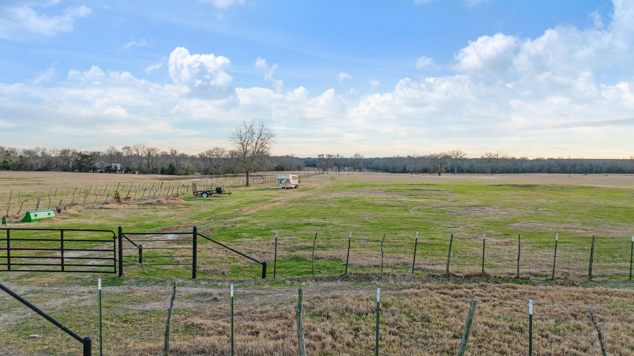 9216 Farm Road 195