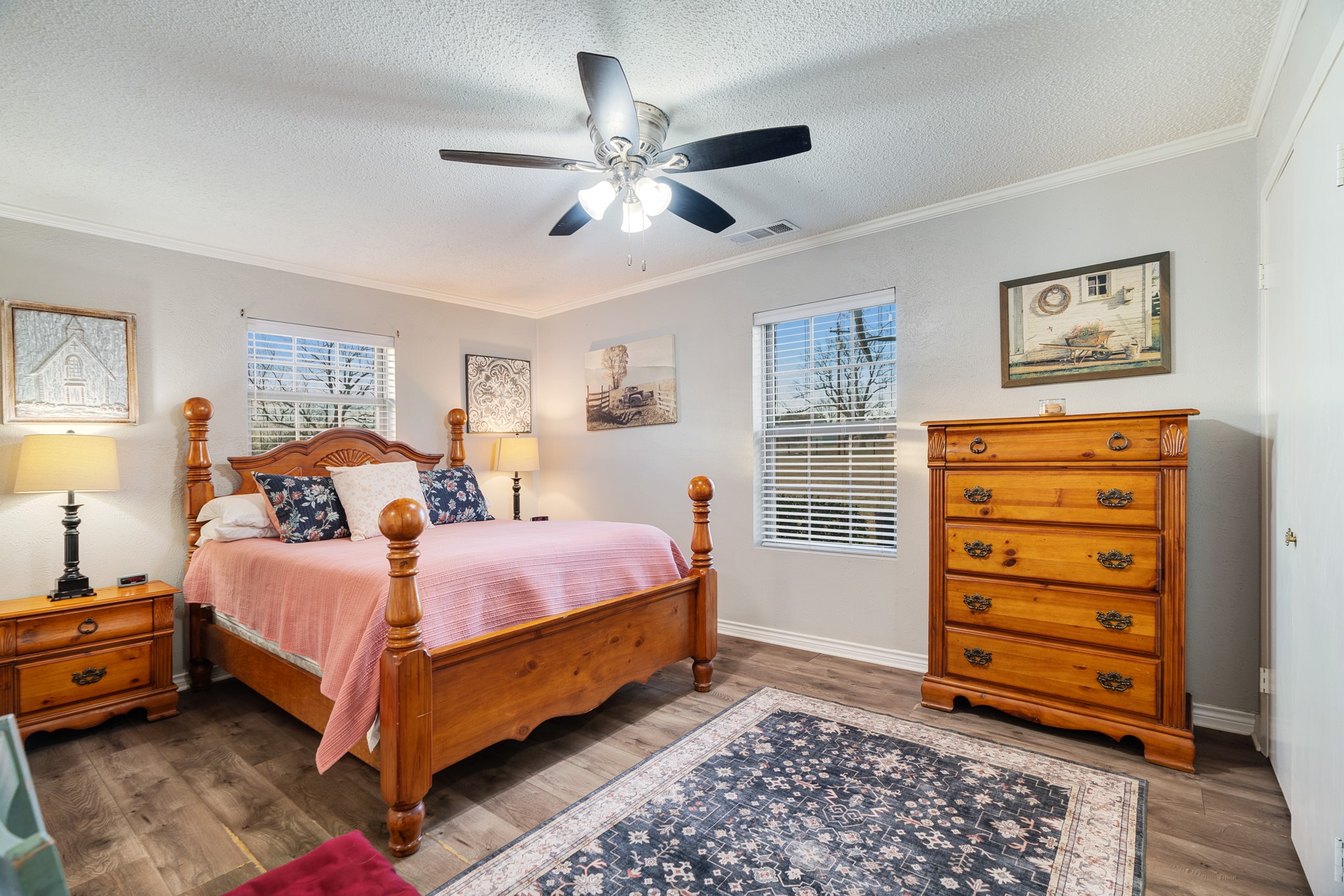9216 Farm Road 195