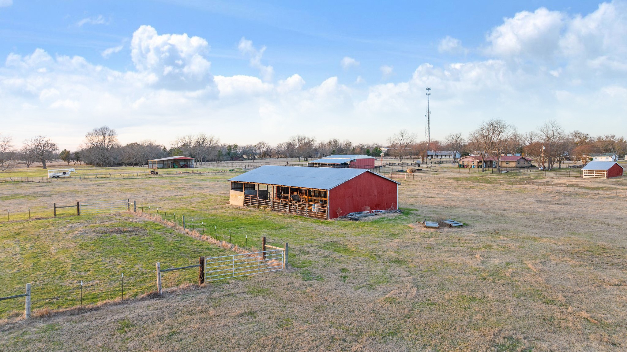 9216 Farm Road 195