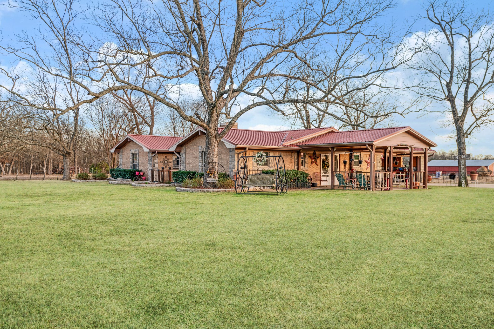 9216 Farm Road 195