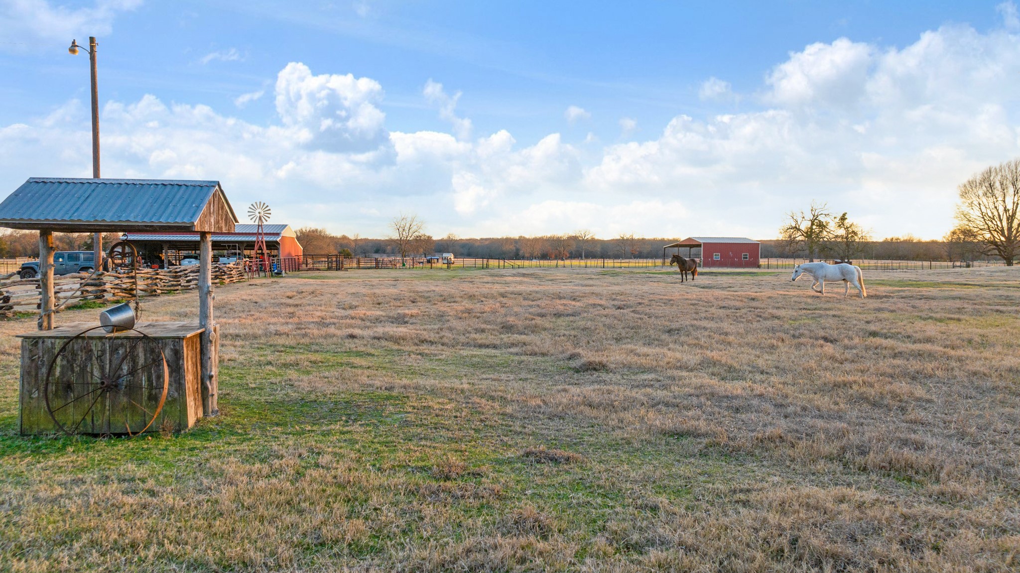 9216 Farm Road 195