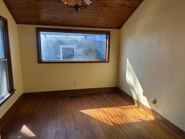 415 W Franklin