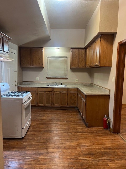320 NW 9th St. Street
