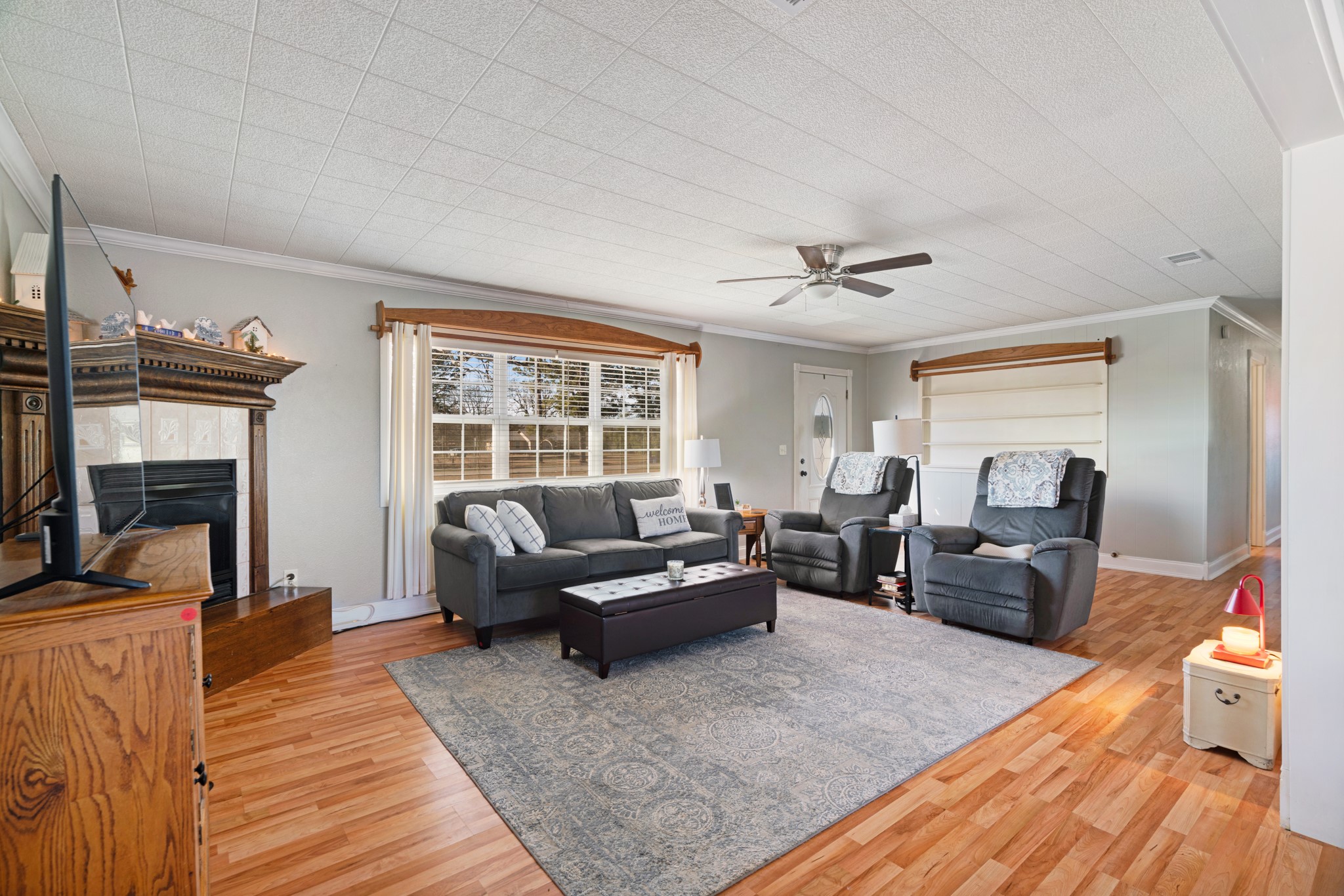 8413 Farm Road 195