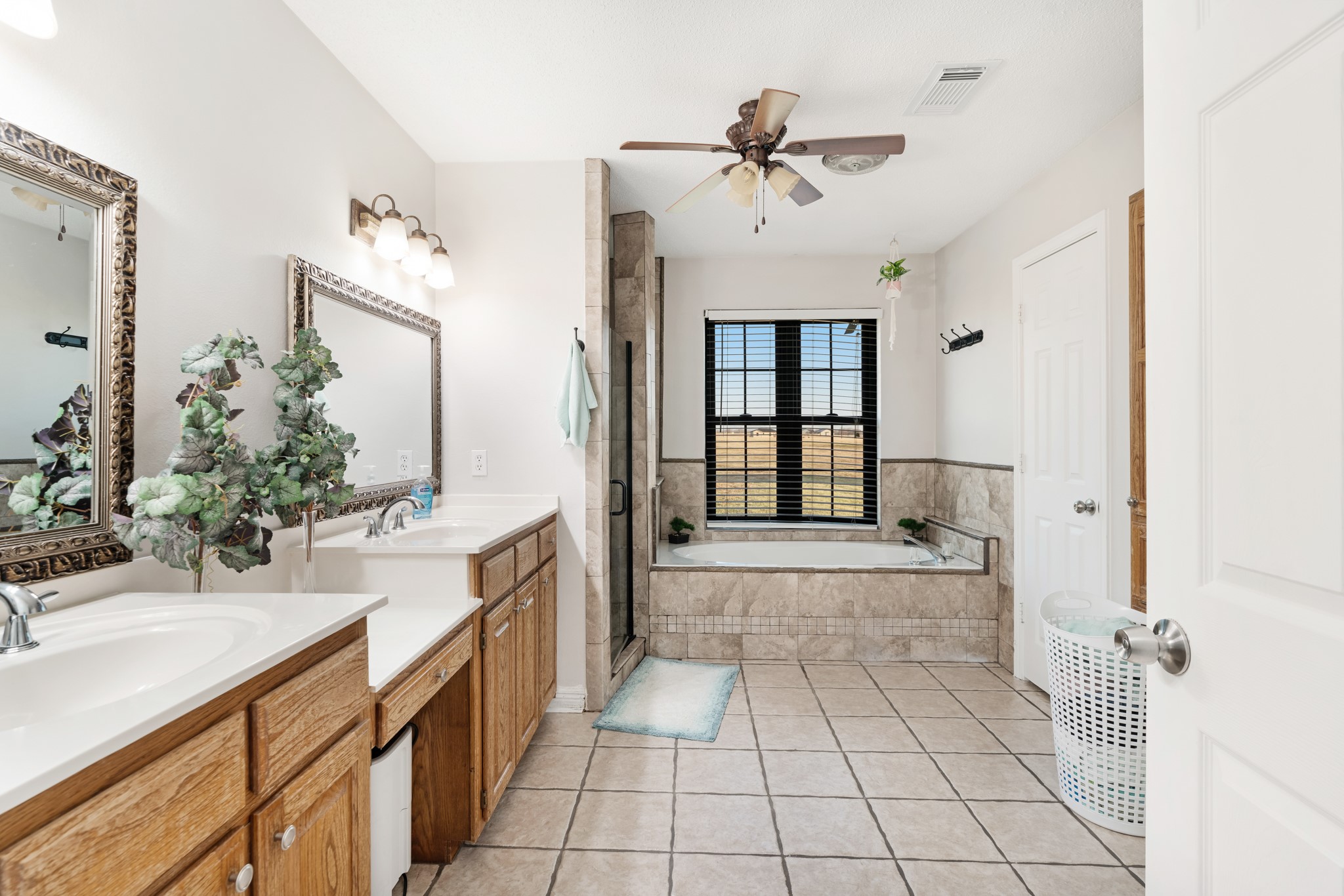 2748 Farm Road 2820