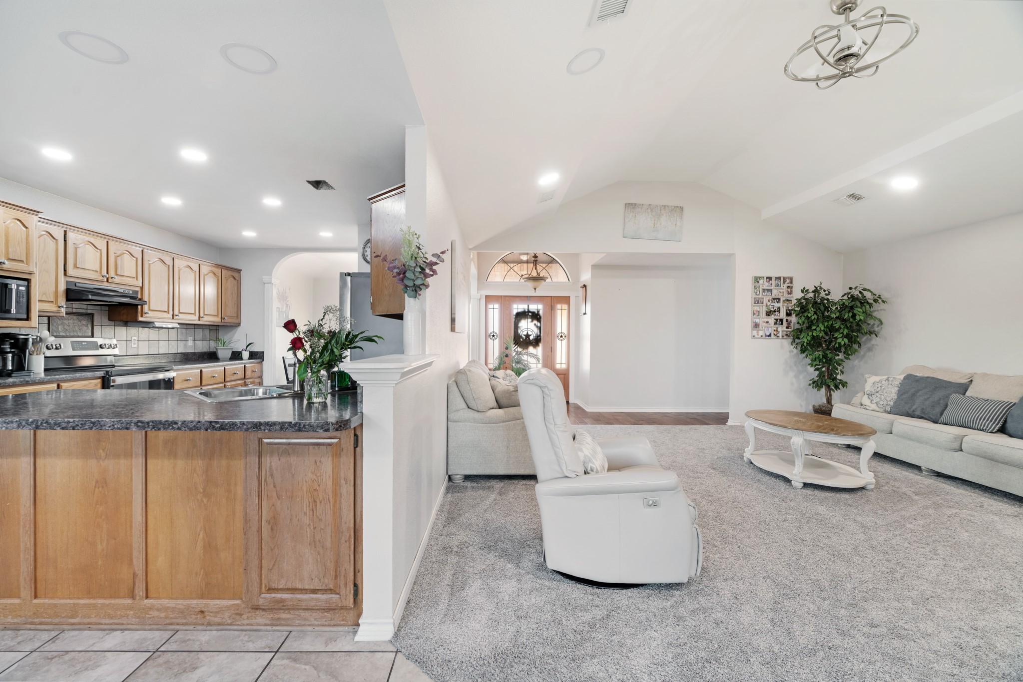 2748 Farm Road 2820