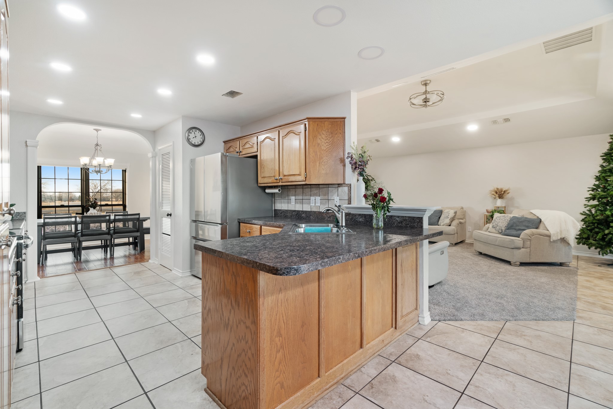 2748 Farm Road 2820