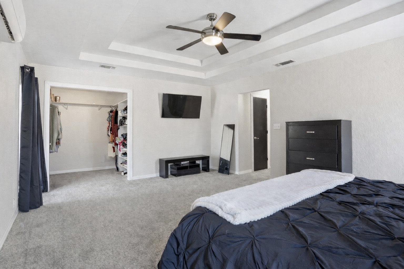 1050 Post Oak Lane