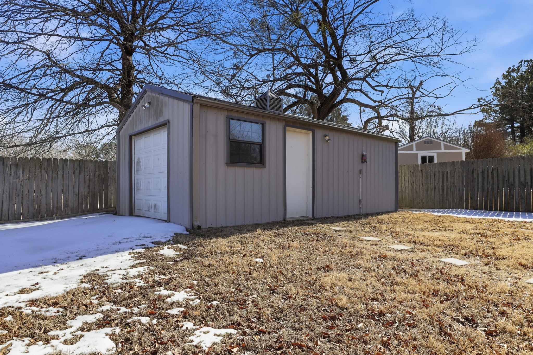 1050 Post Oak Lane