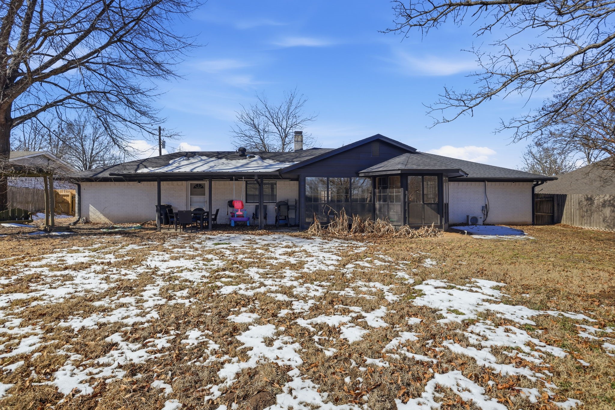 1050 Post Oak Lane