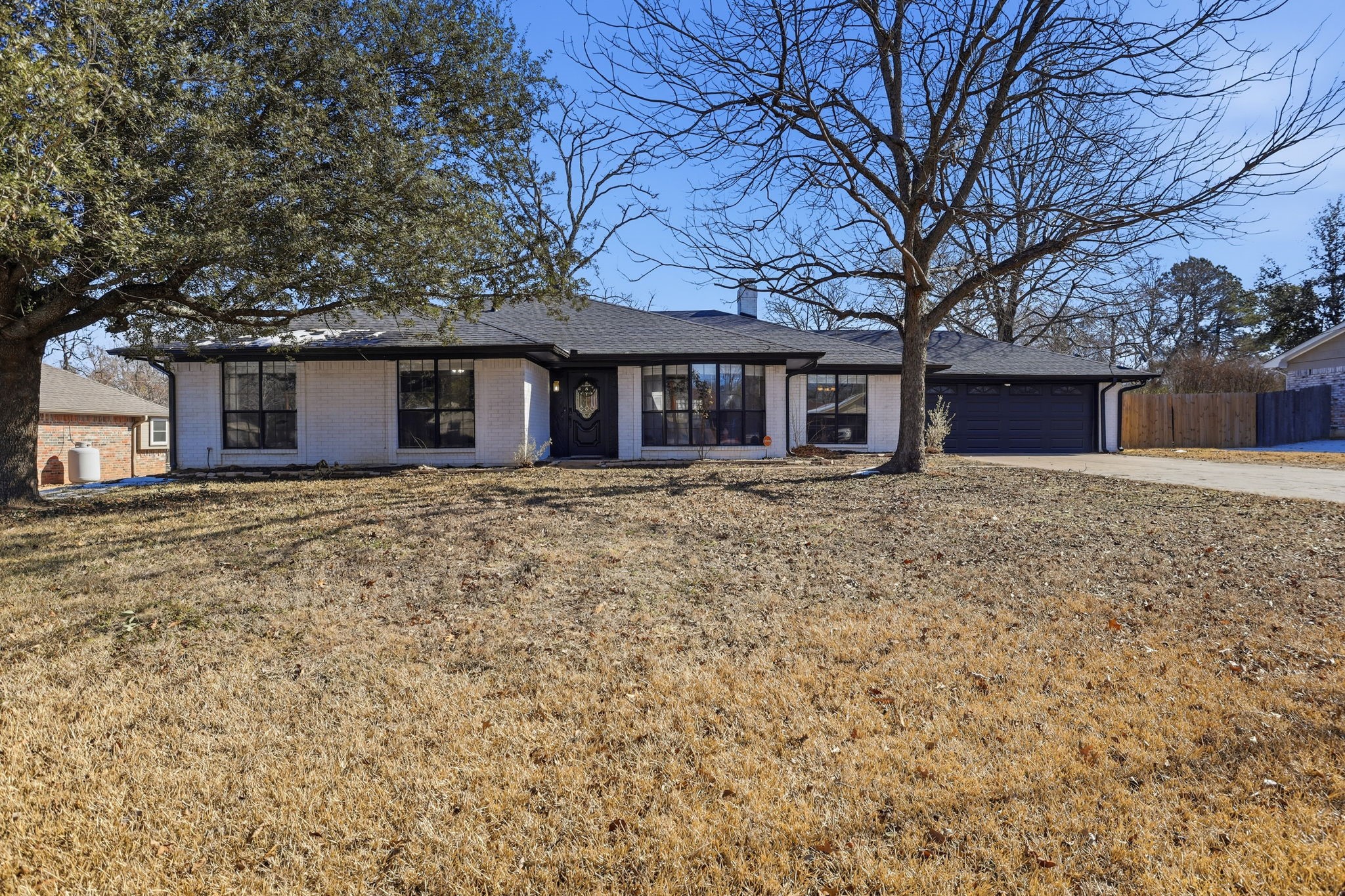 1050 Post Oak Lane
