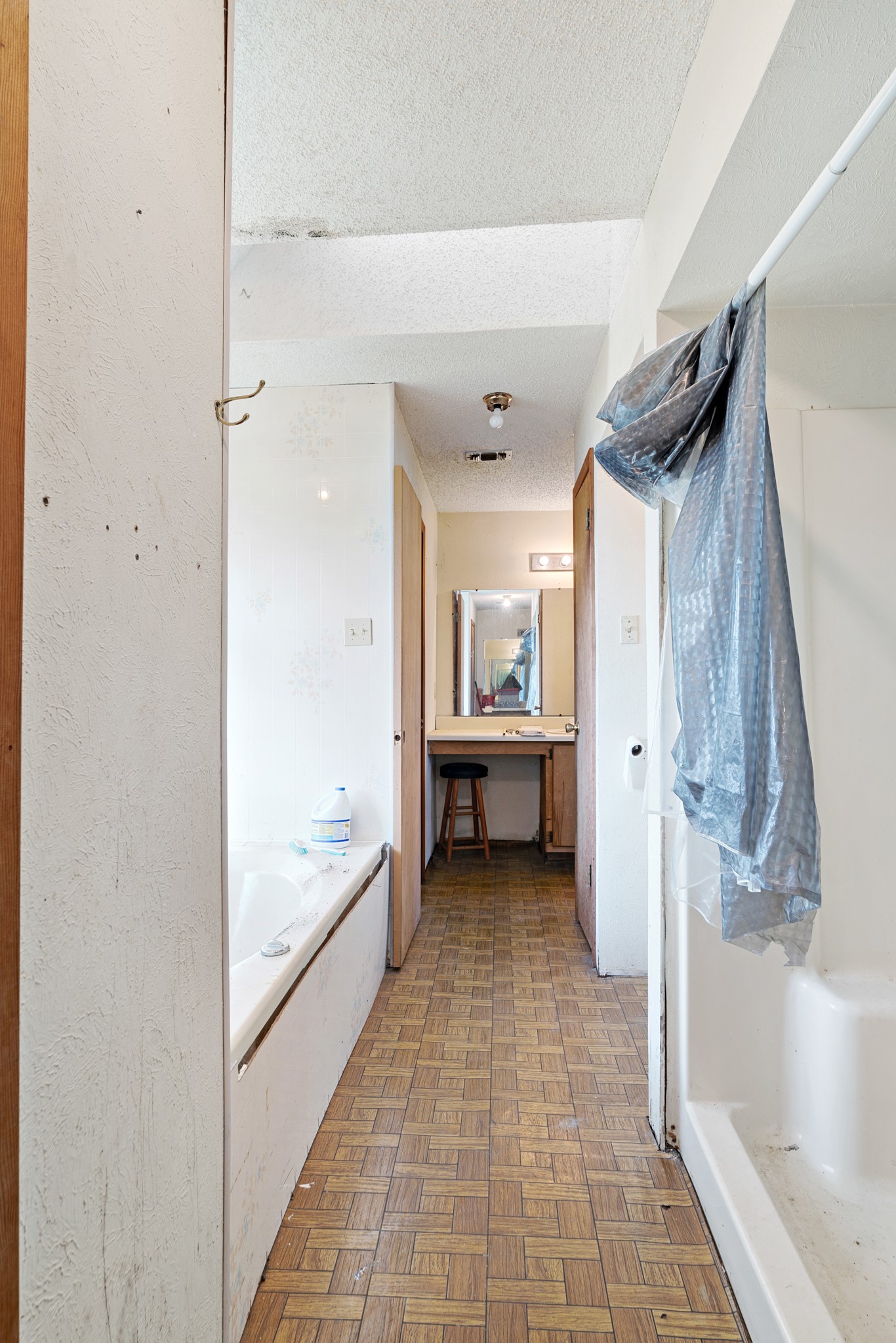 5366 Farm Road 2573