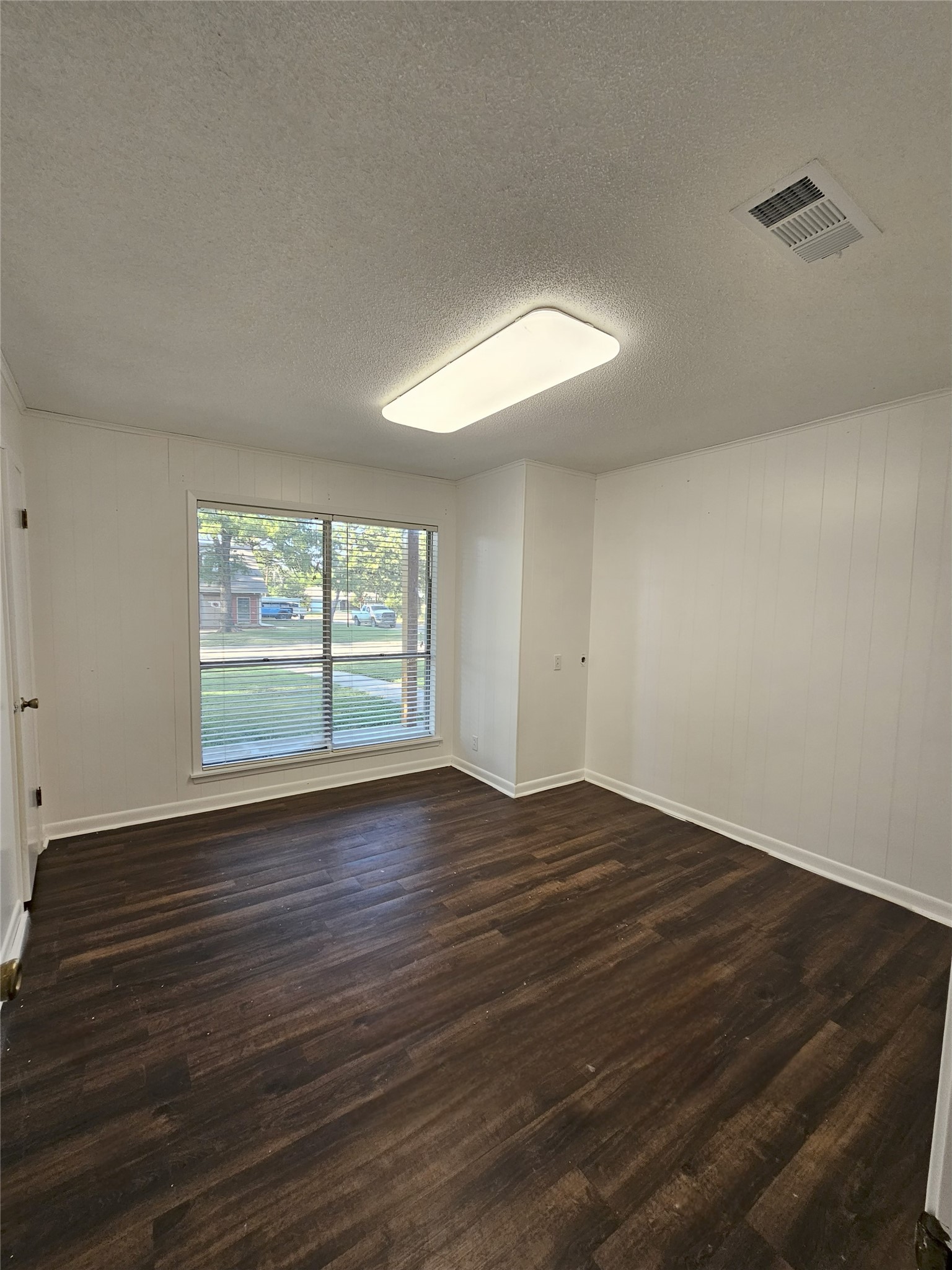3605 W Houston