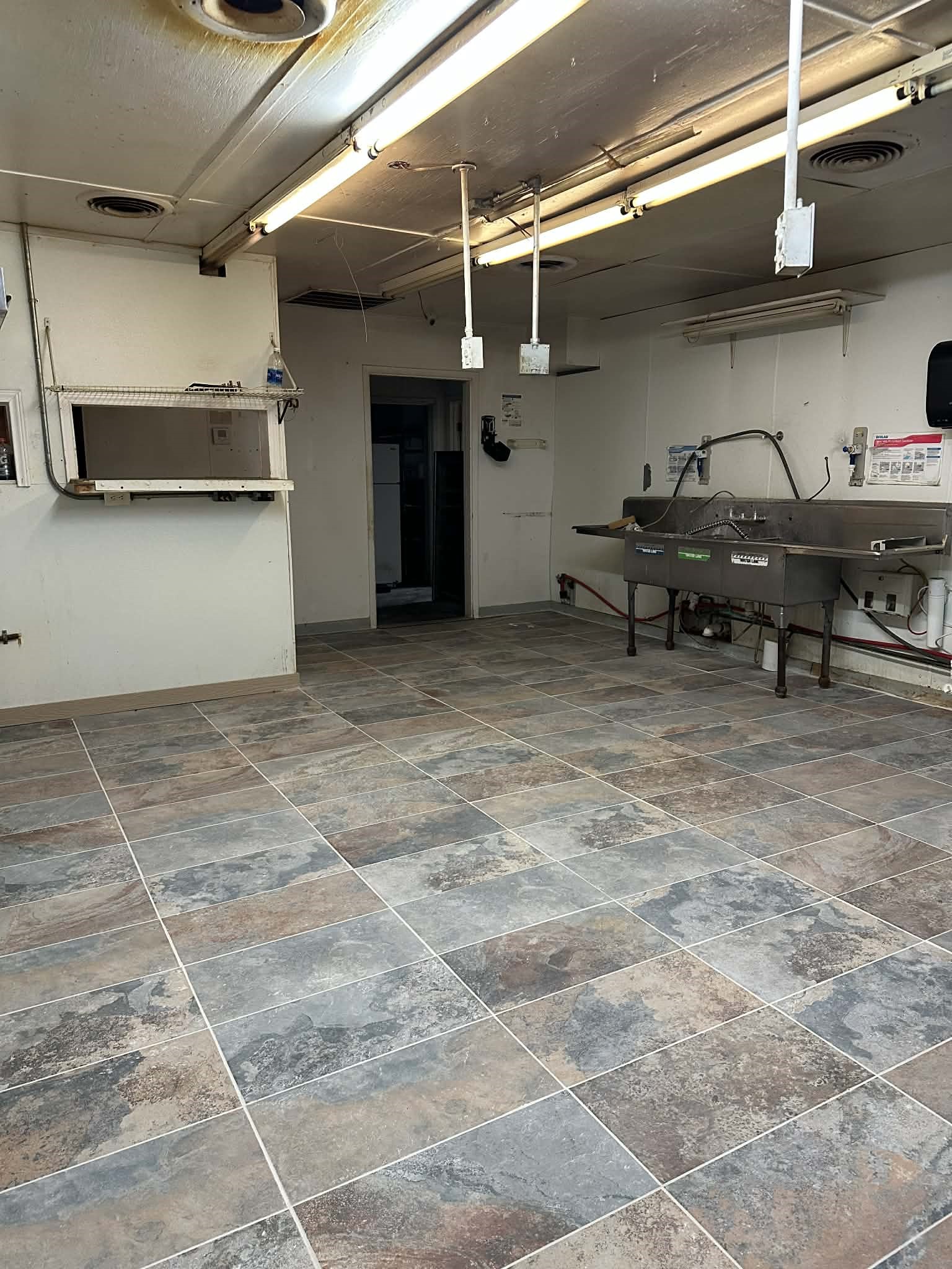 1502 W Main St Street