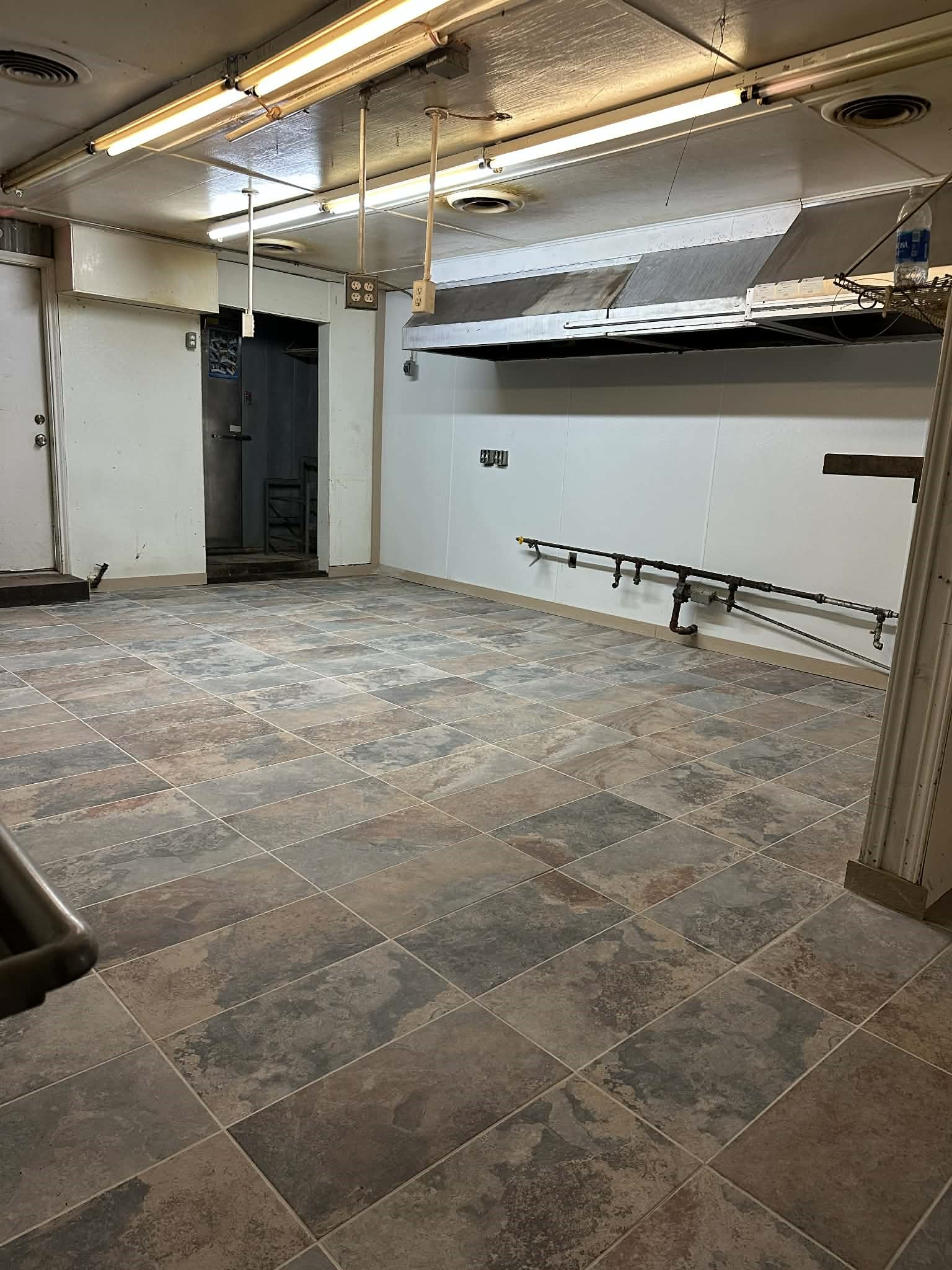 1502 W Main St Street