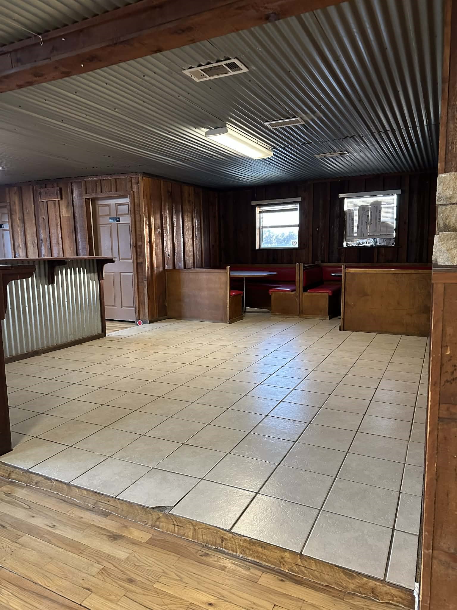 1502 W Main St Street