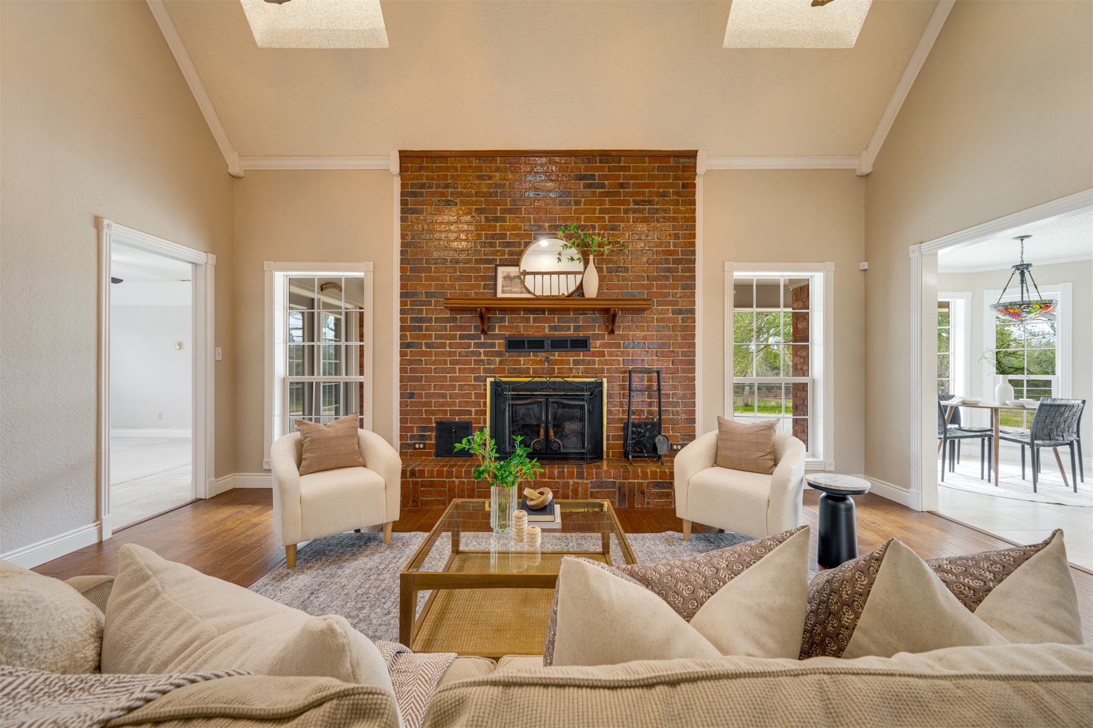 12843 Farm Road 909