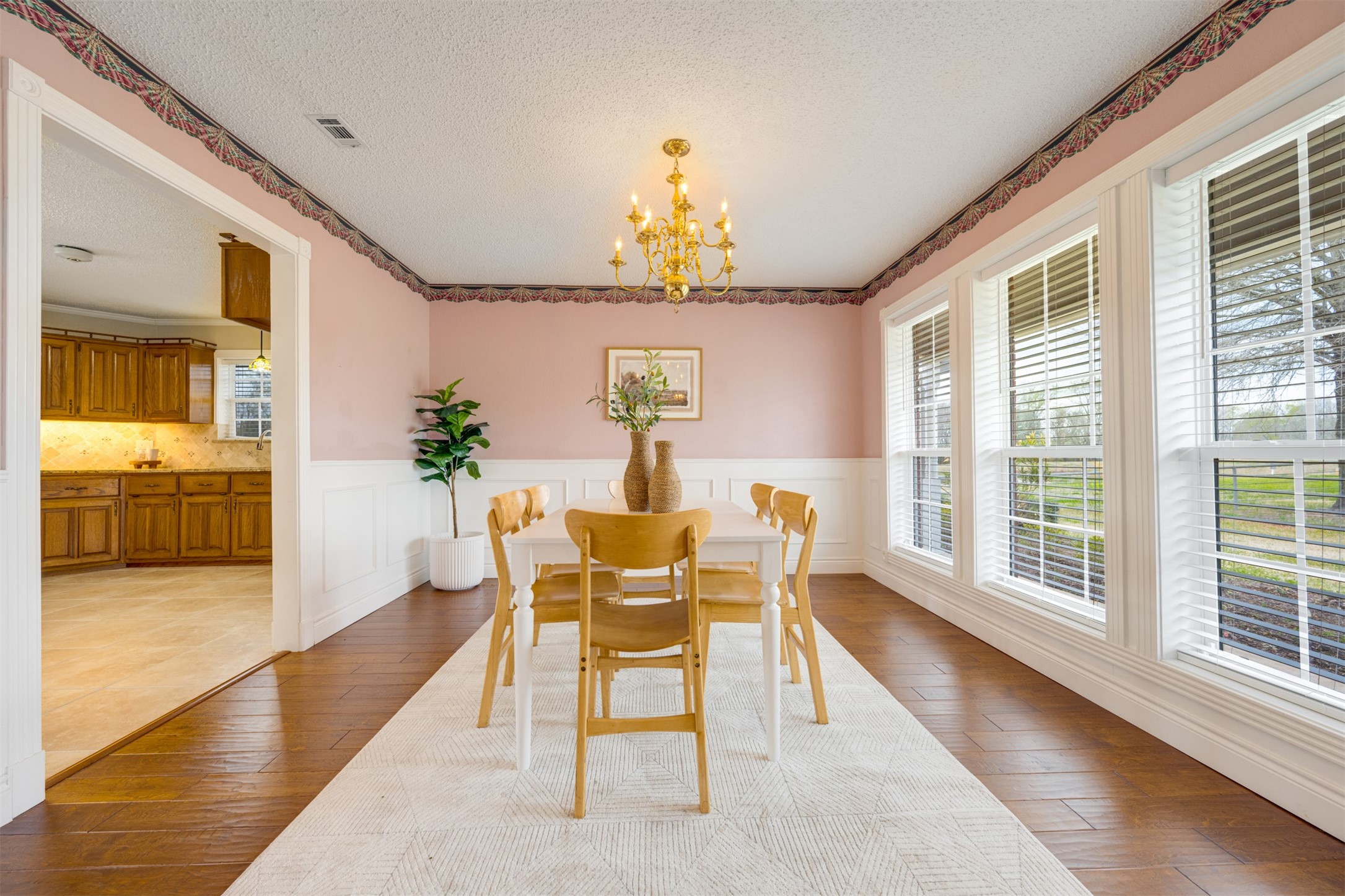 12843 Farm Road 909