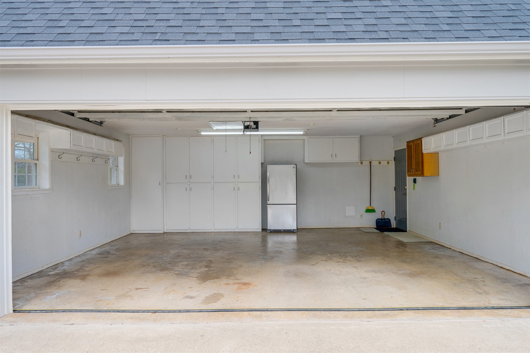 12843 Farm Road 909