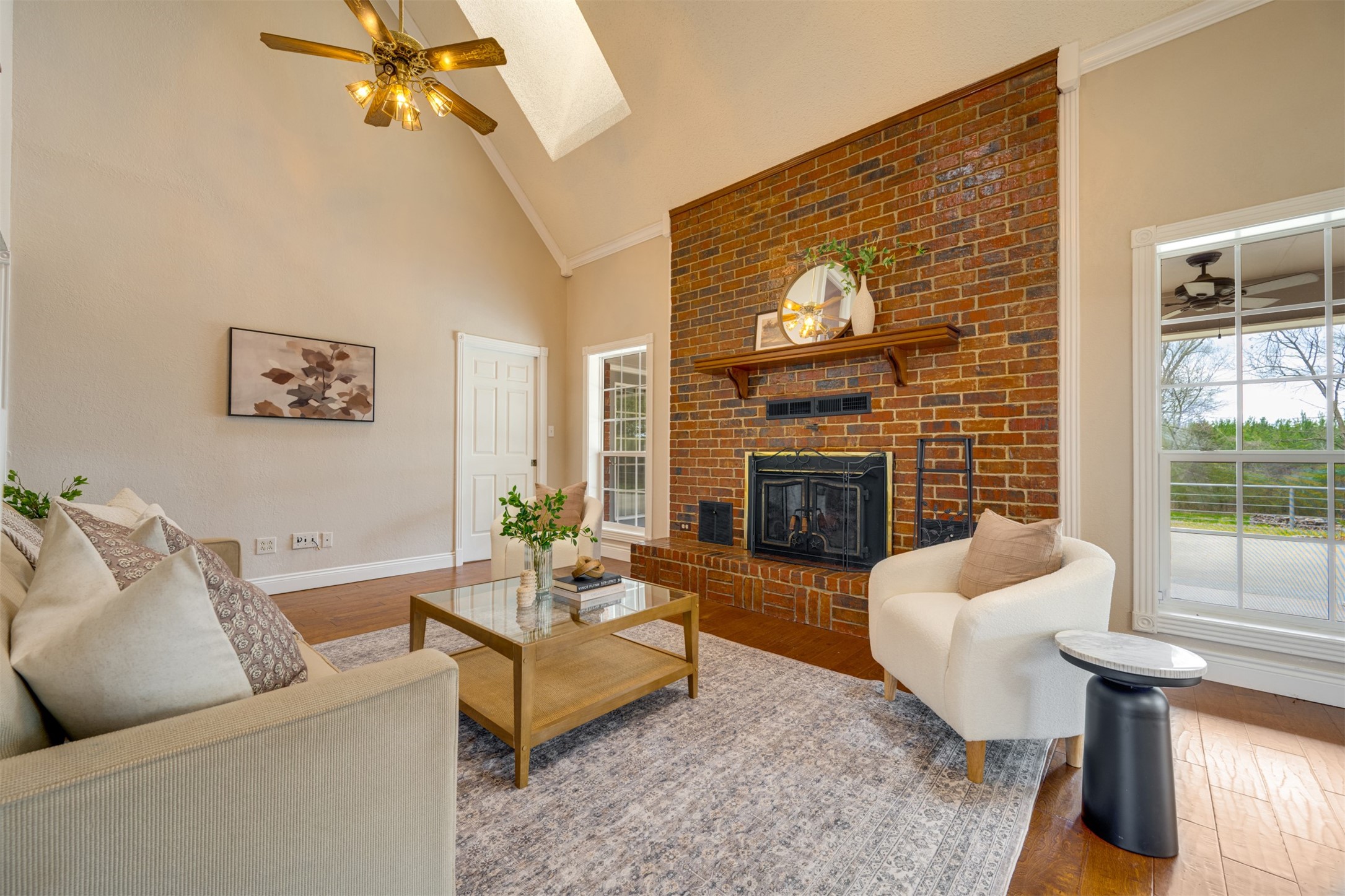 12843 Farm Road 909