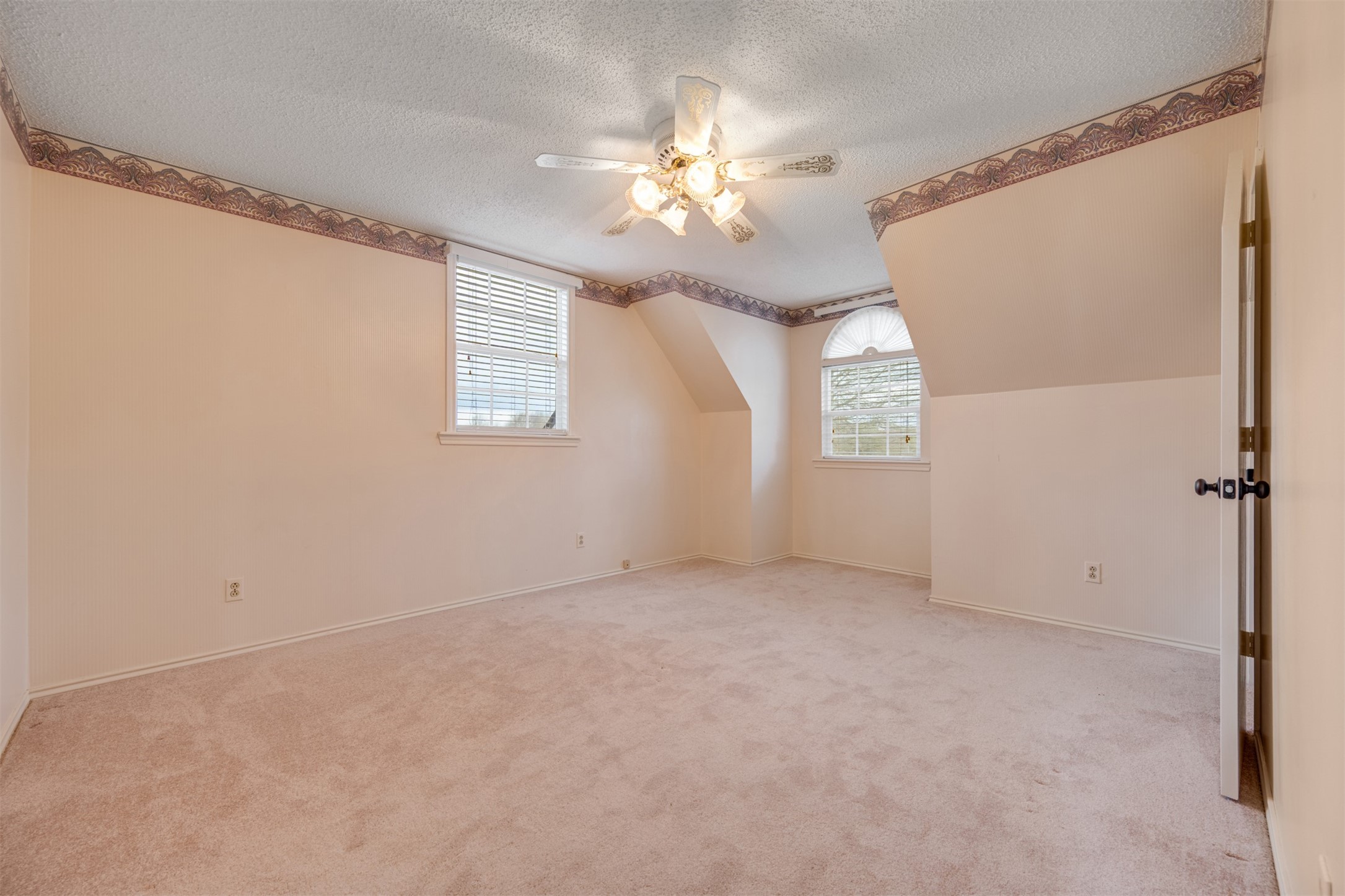 12843 Farm Road 909