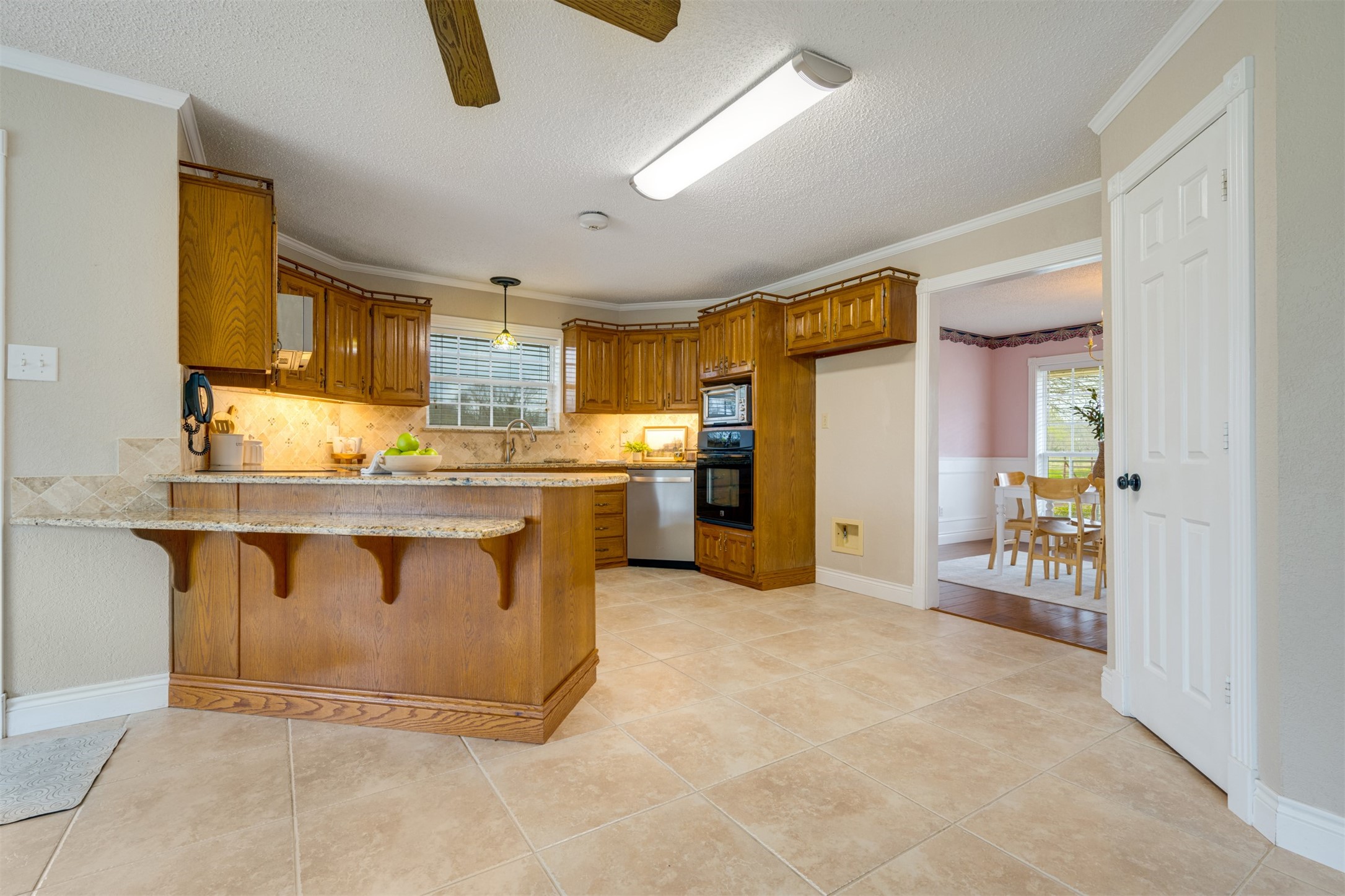 12843 Farm Road 909