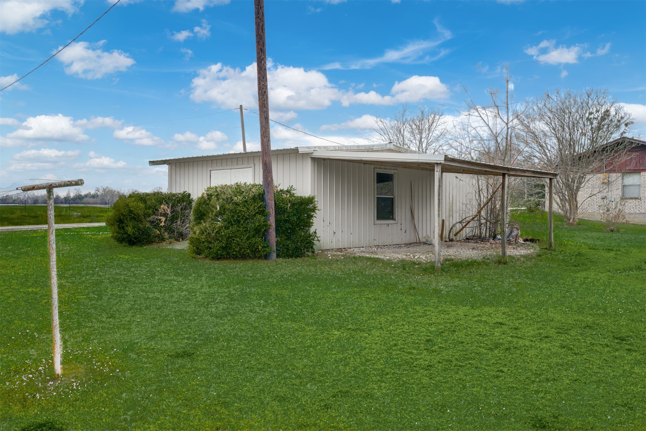 115 County Road 3100