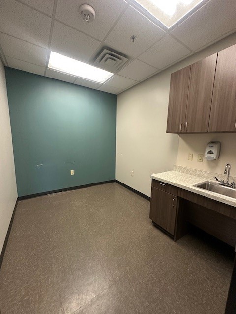 870 NE Loop 286
