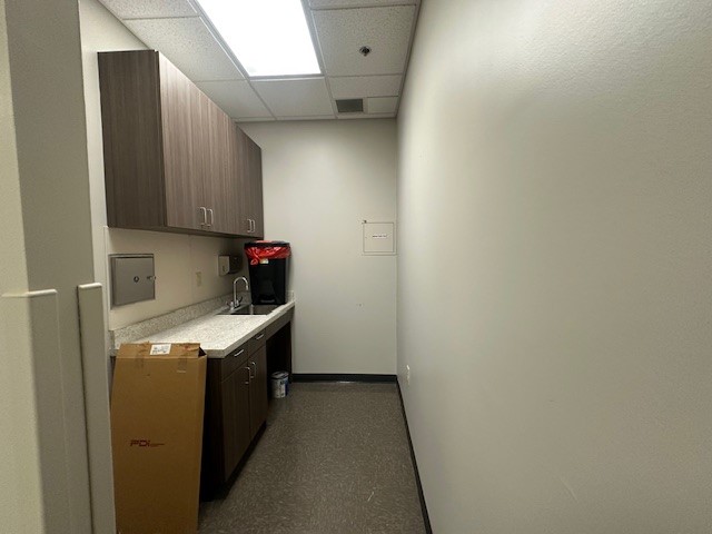 870 NE Loop 286