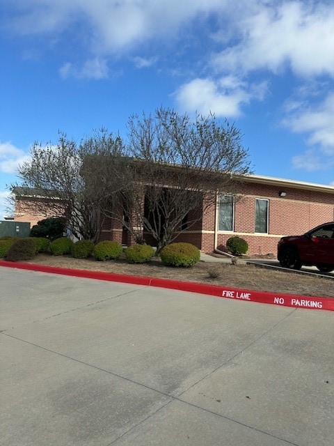 870 NE Loop 286