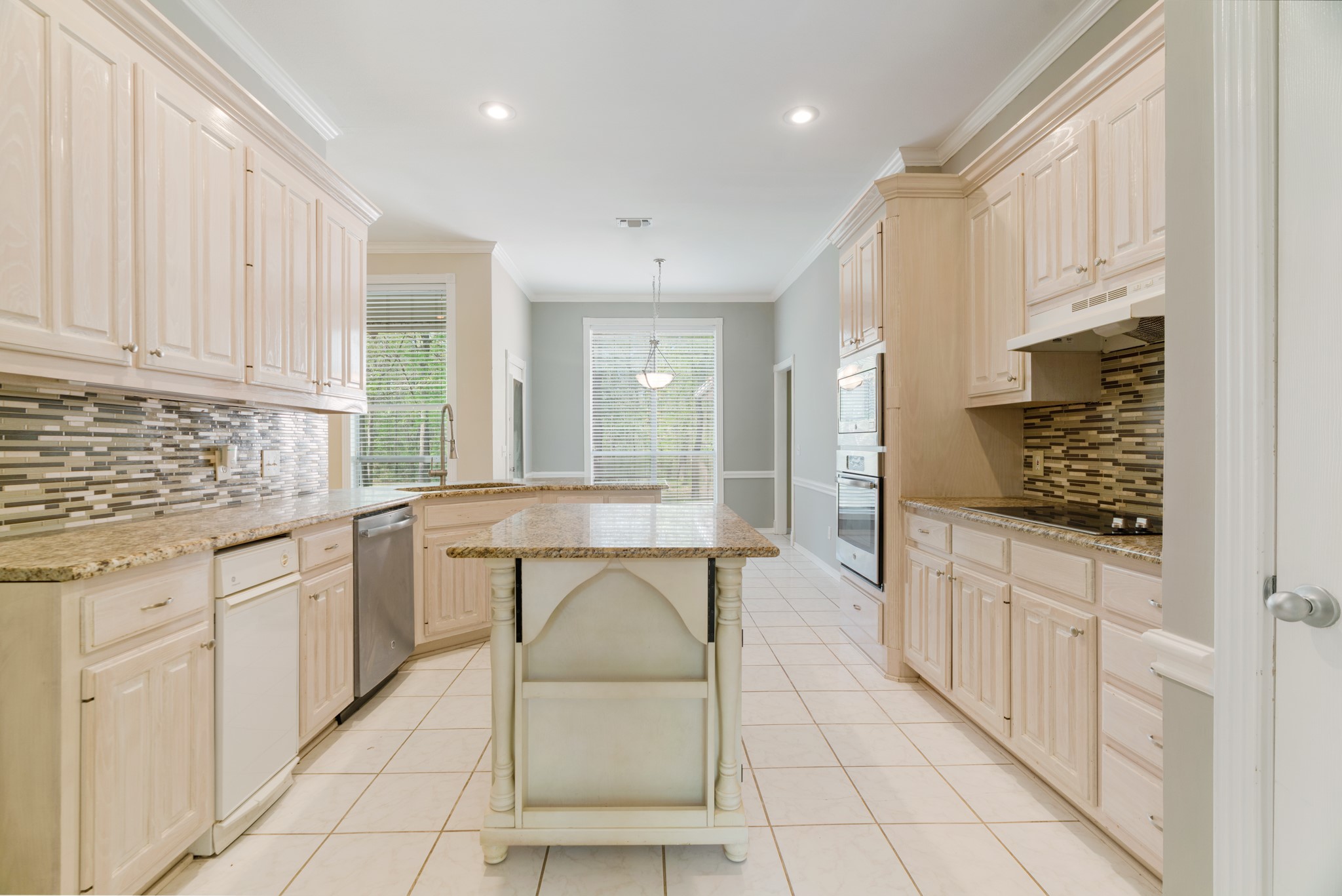 231 OAK HILL