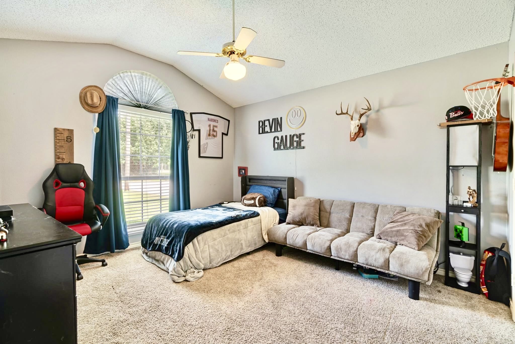 566 Turtle Creek