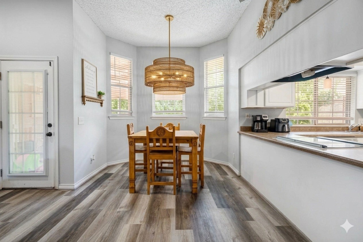566 Turtle Creek