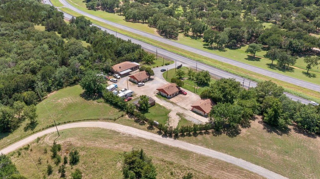 2070 N US Hwy 69