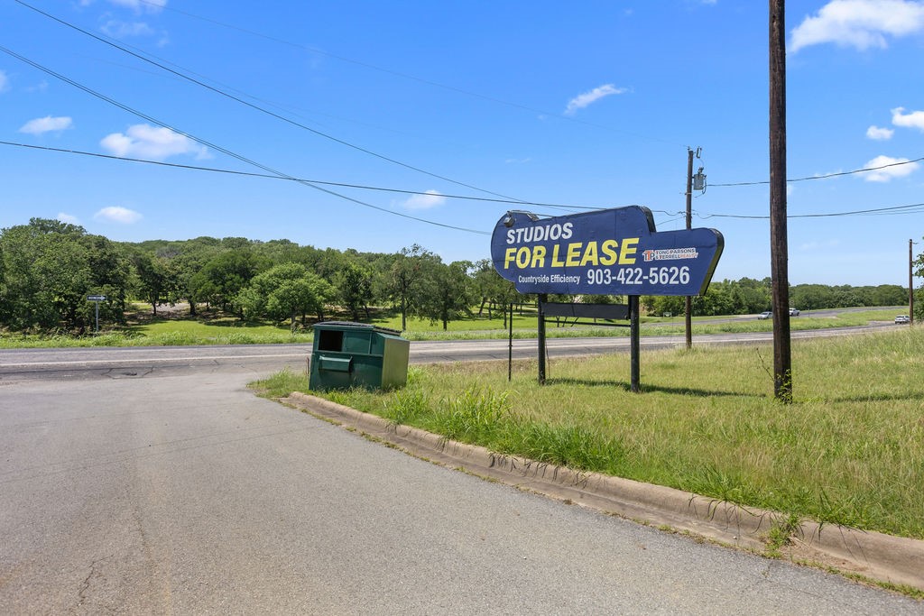 2070 N US Hwy 69