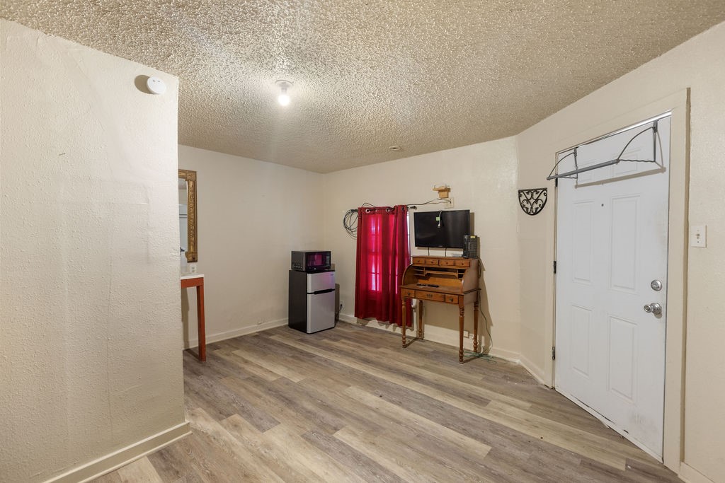 2070 N US Hwy 69