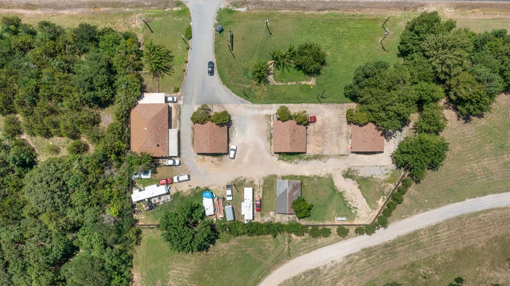 2070 N US Hwy 69