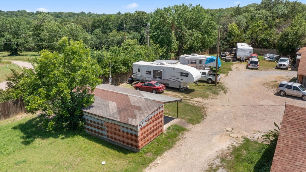 2070 N US Hwy 69