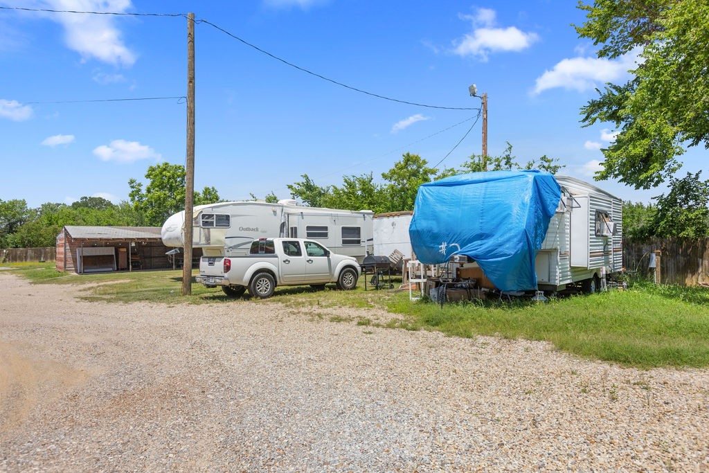 2070 N US Hwy 69