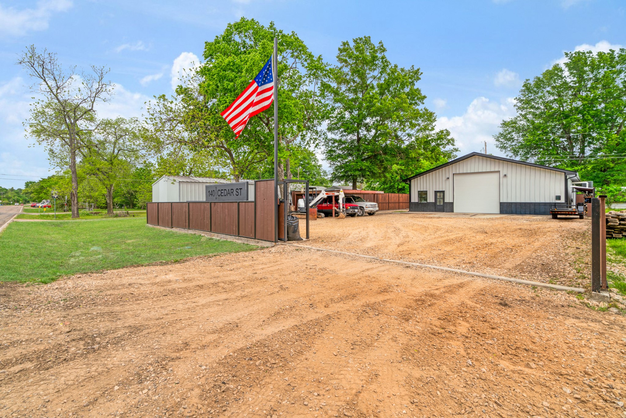 140 N Cedar