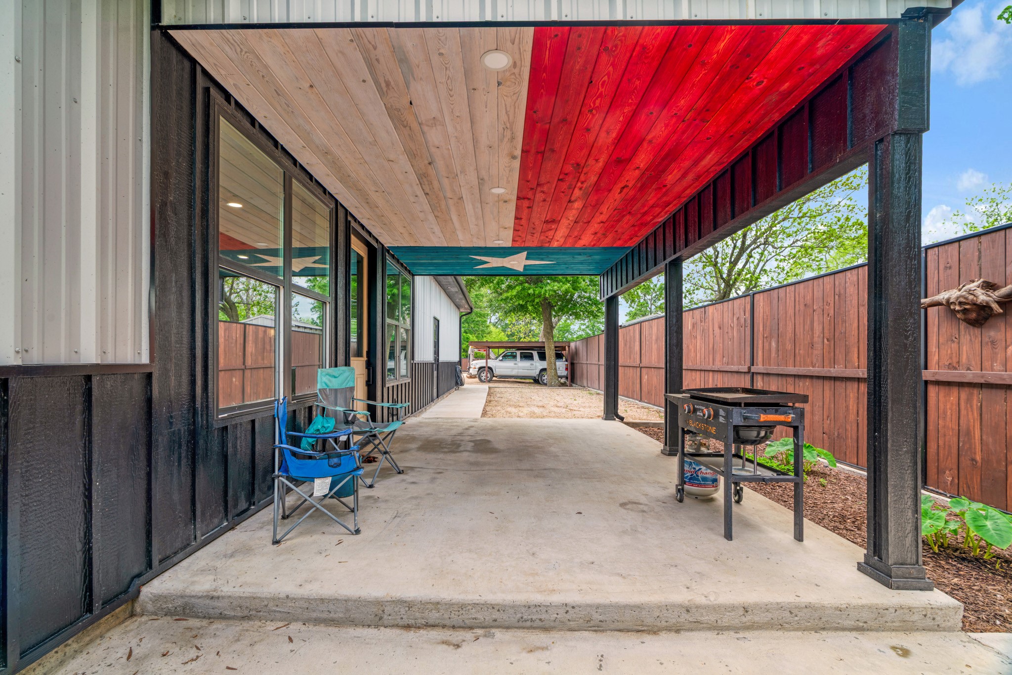 140 N Cedar
