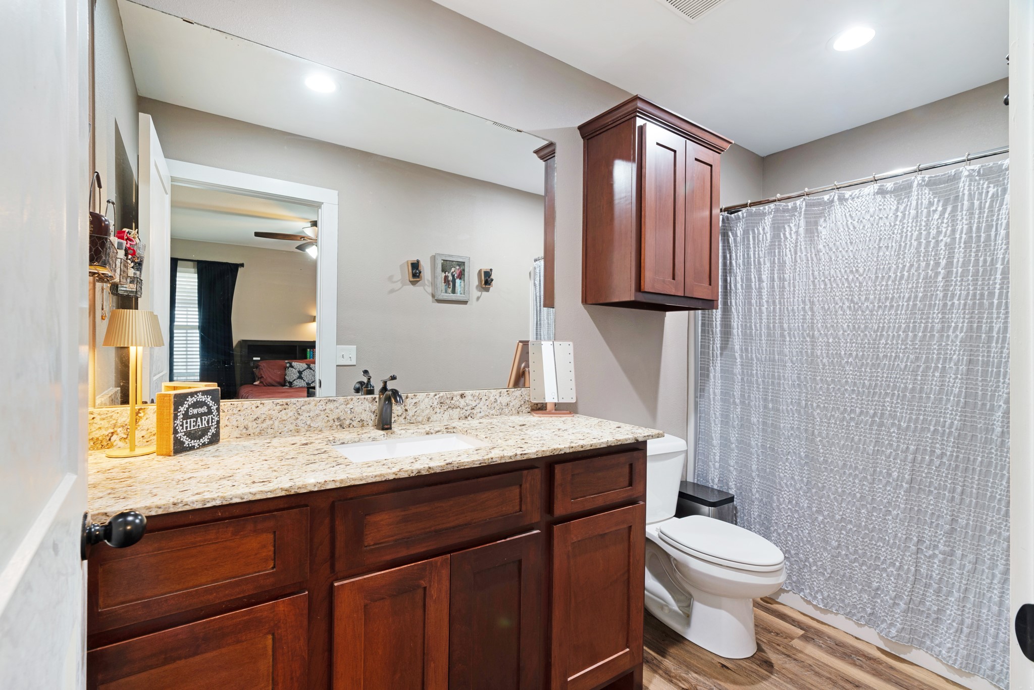 134 Private Road 43790