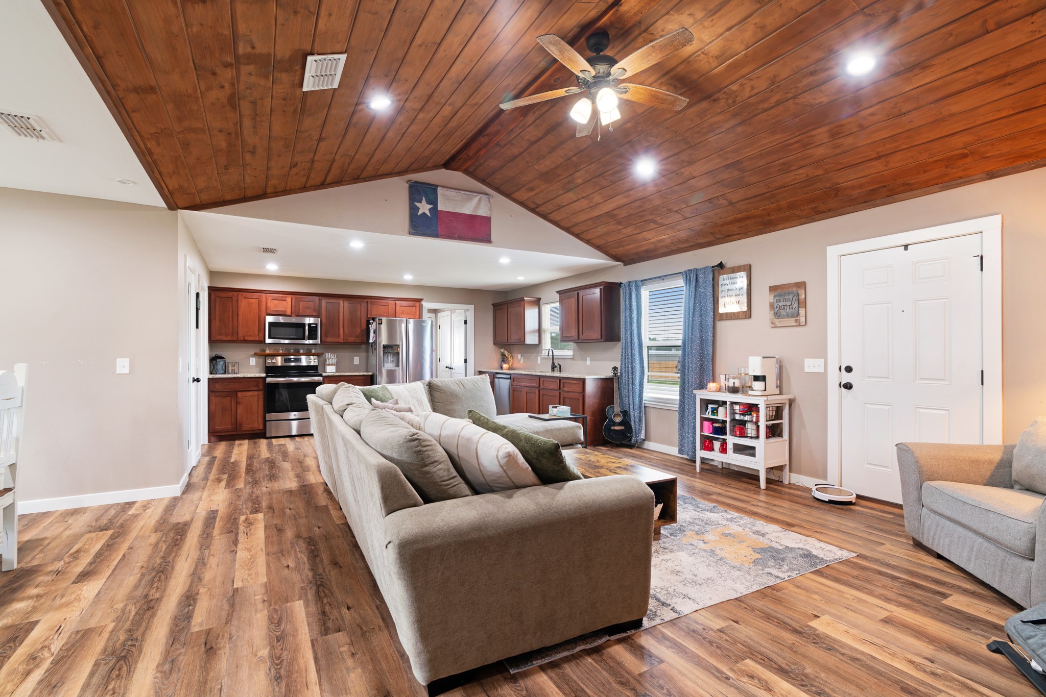 134 Private Road 43790