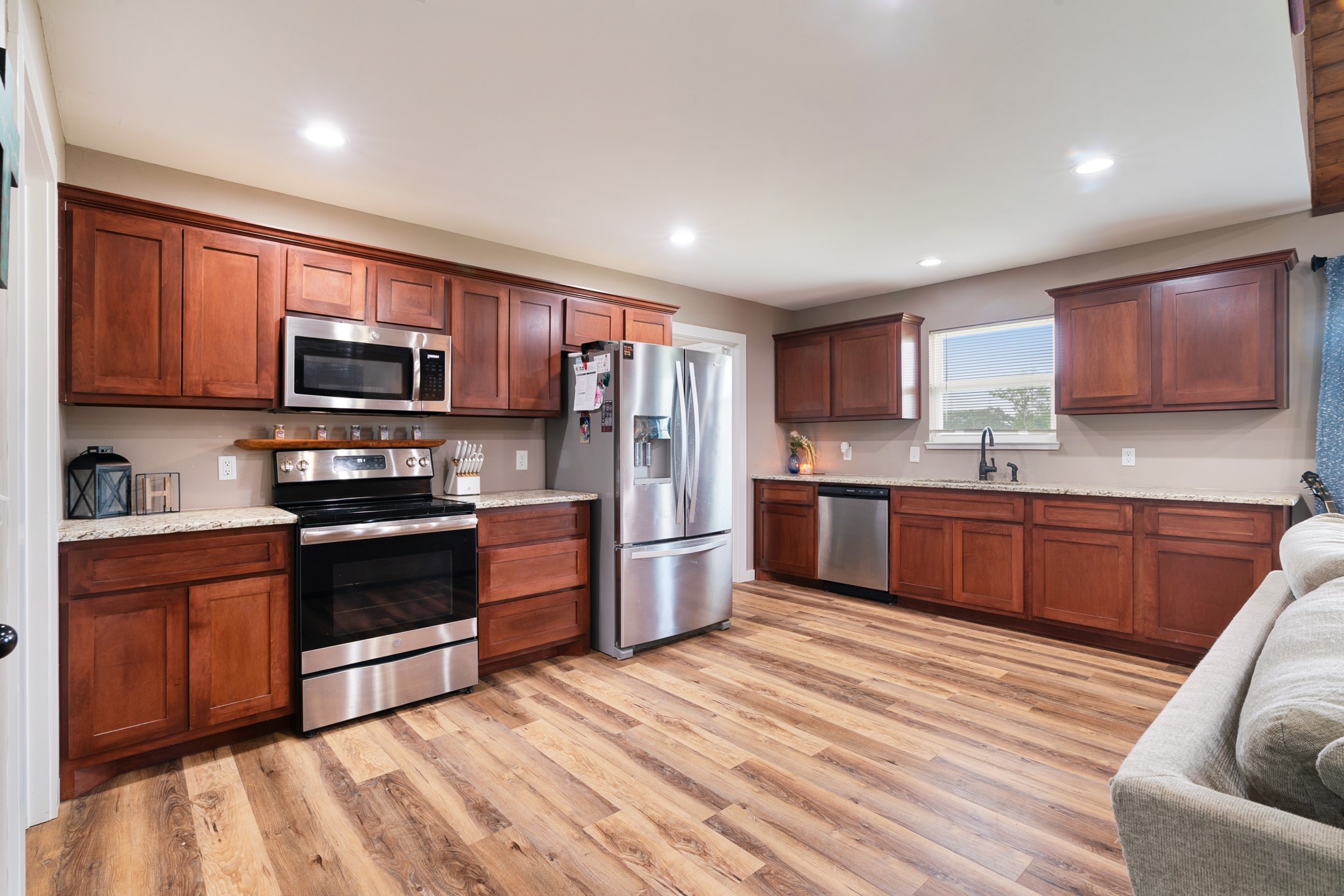 134 Private Road 43790