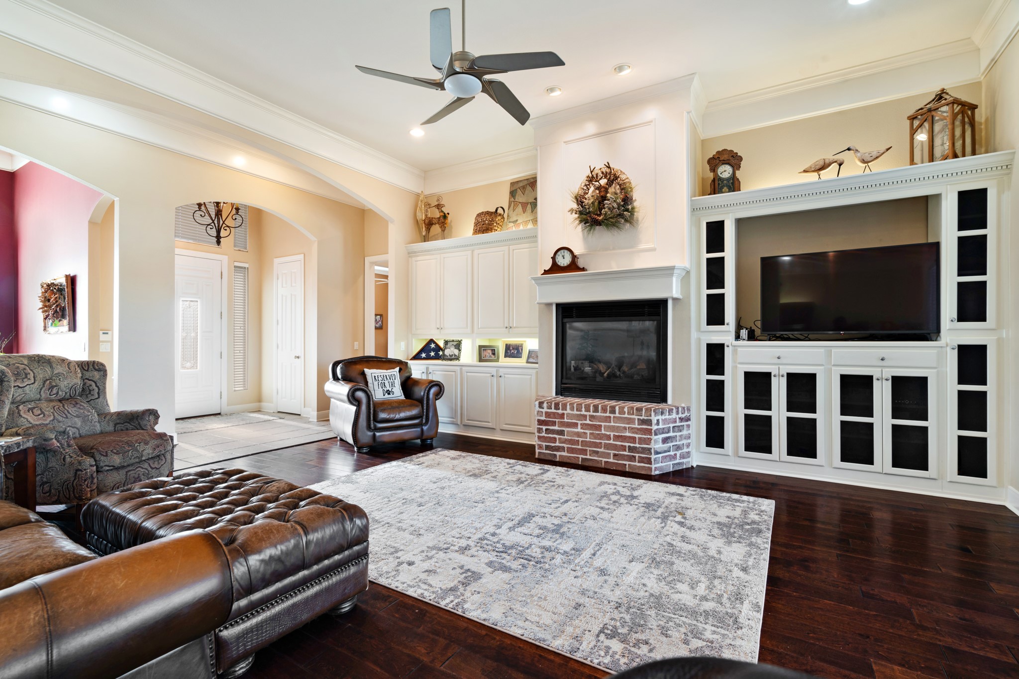 3655 Darnell Dr