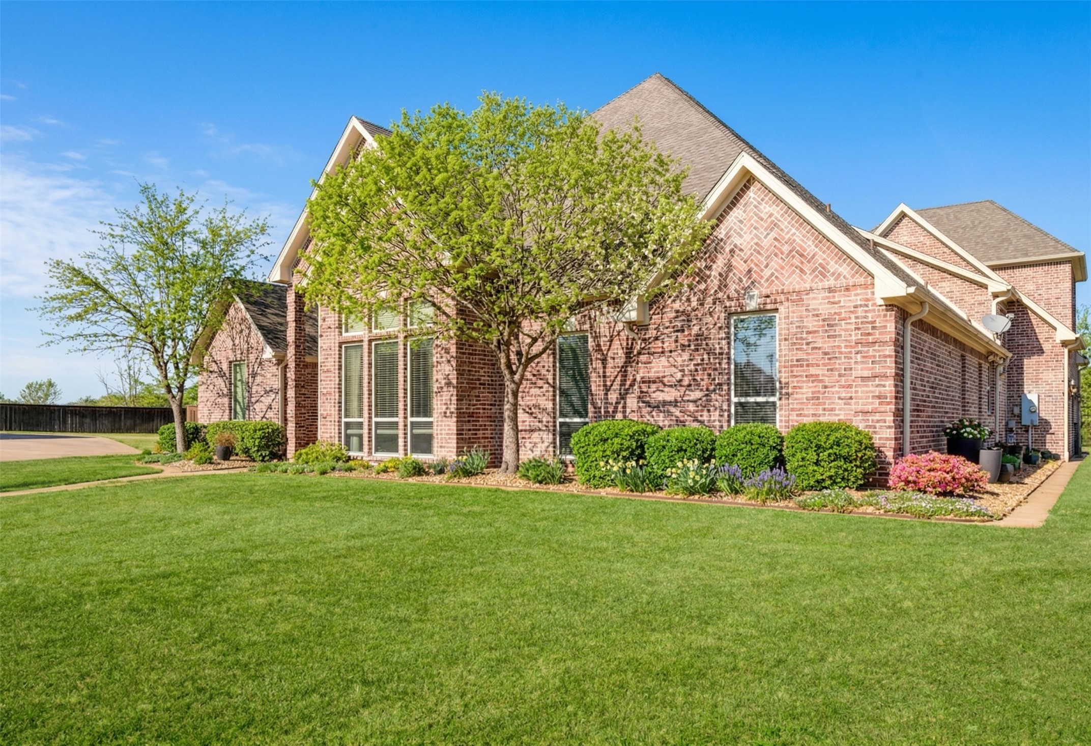 3655 Darnell Dr