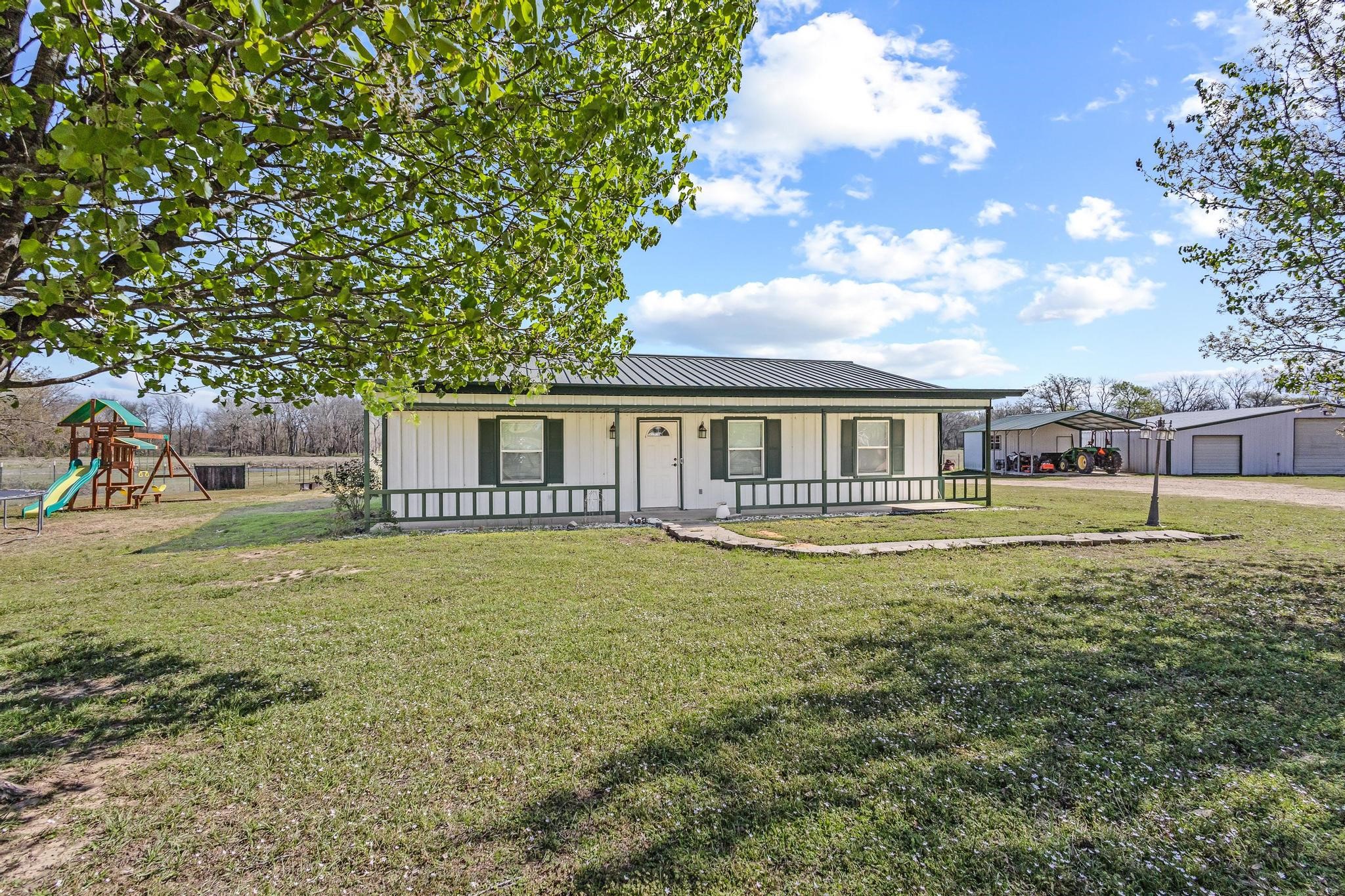 521 County Road 15100