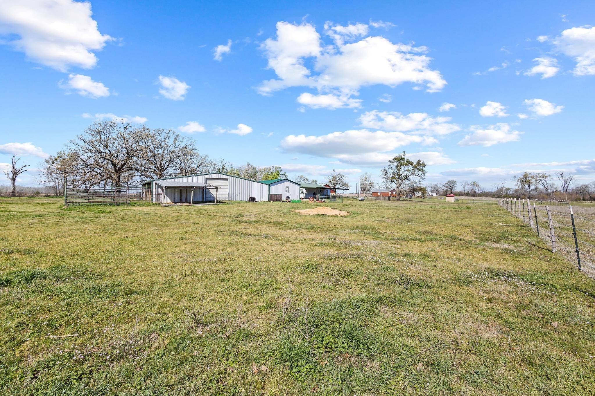 521 County Road 15100