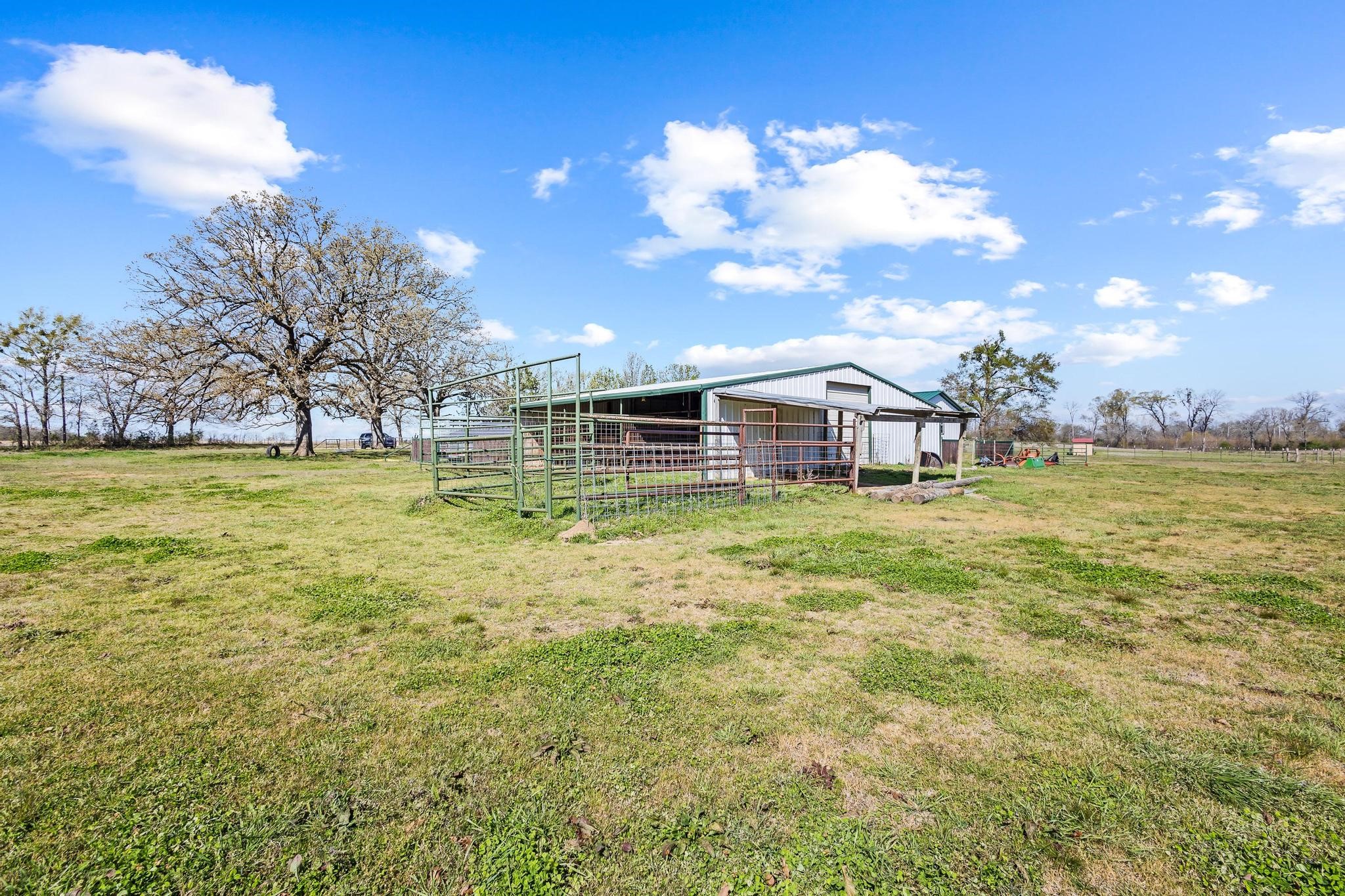 521 County Road 15100